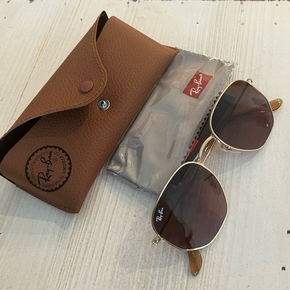 Ray Ban Hexagonal Flat Lens Sunglasses main image 5